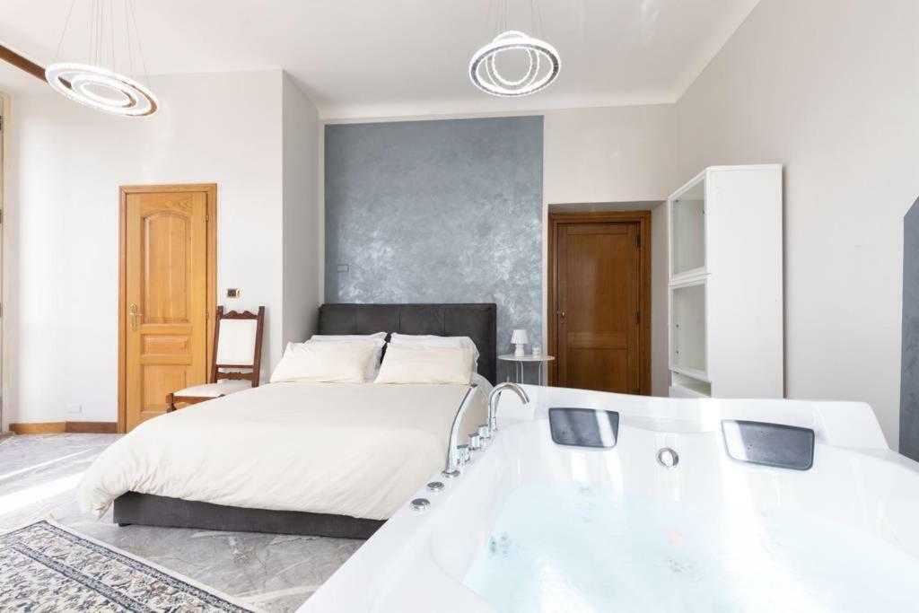 Appartement Jacuzzi In Front Of The Colosseum